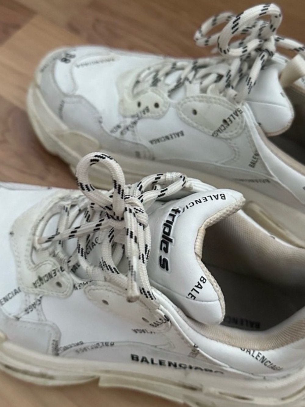 Balenciaga women’s sz 8.5!  White and Black Logo Chunky Sneakers